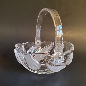 90s Mikasa Nadine Frosted Tulip Elegant Polished Glass Basket Acrylic Handle Vtg